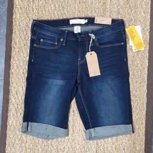 Denim Bermuda shorts.